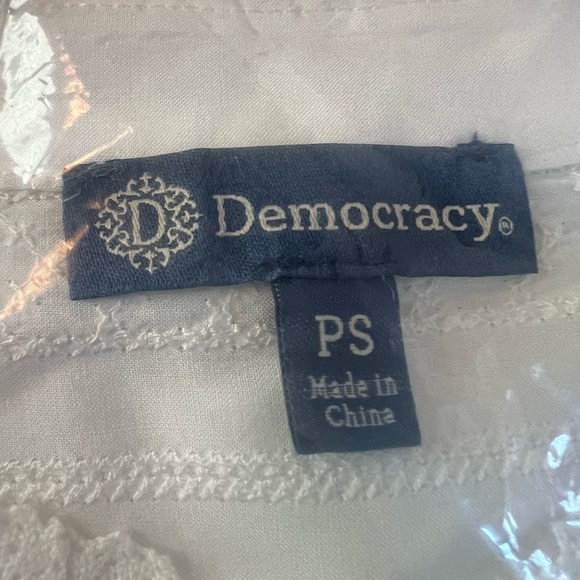 Democracy White Collar V neck ruffle Long Sleeve Blouse top - Picture 4 of 8